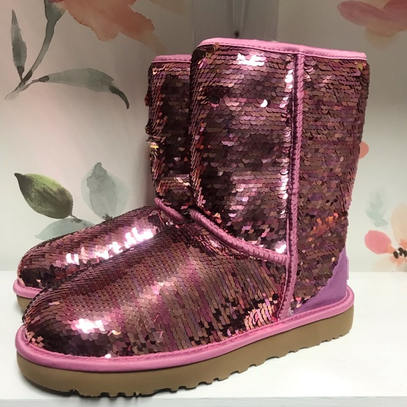 UGG Shoes - UGG Classic Short Boot in Pink